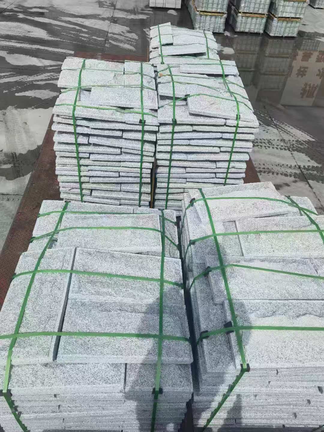 温州 芝麻白蘑菇石装车出货