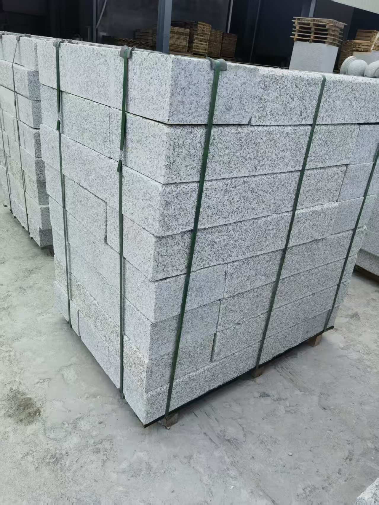 温州 芙蓉白火烧两面路沿石