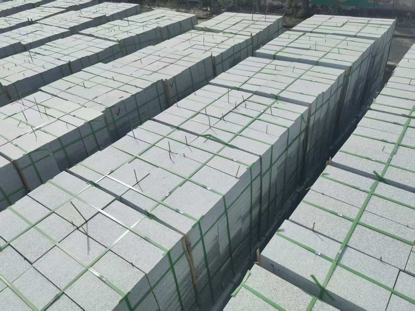 温州 芝麻白1.8公分火烧300*600地铺，清仓大甩卖