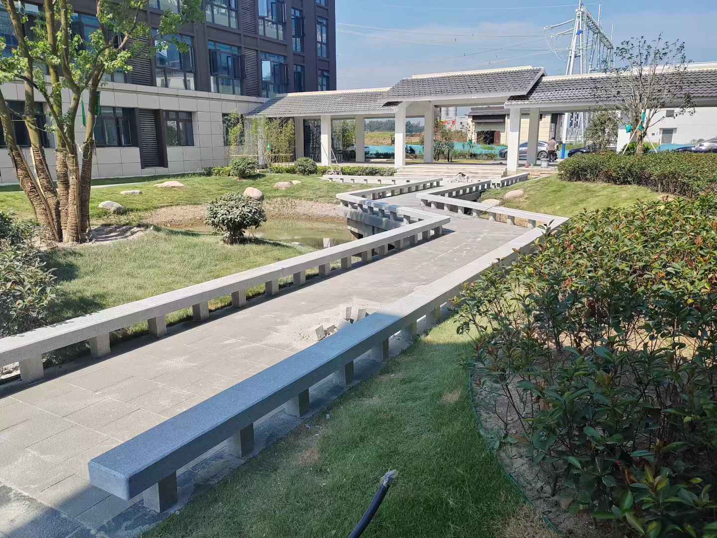 温州 芝麻灰小区坐凳&栏杆安装效果