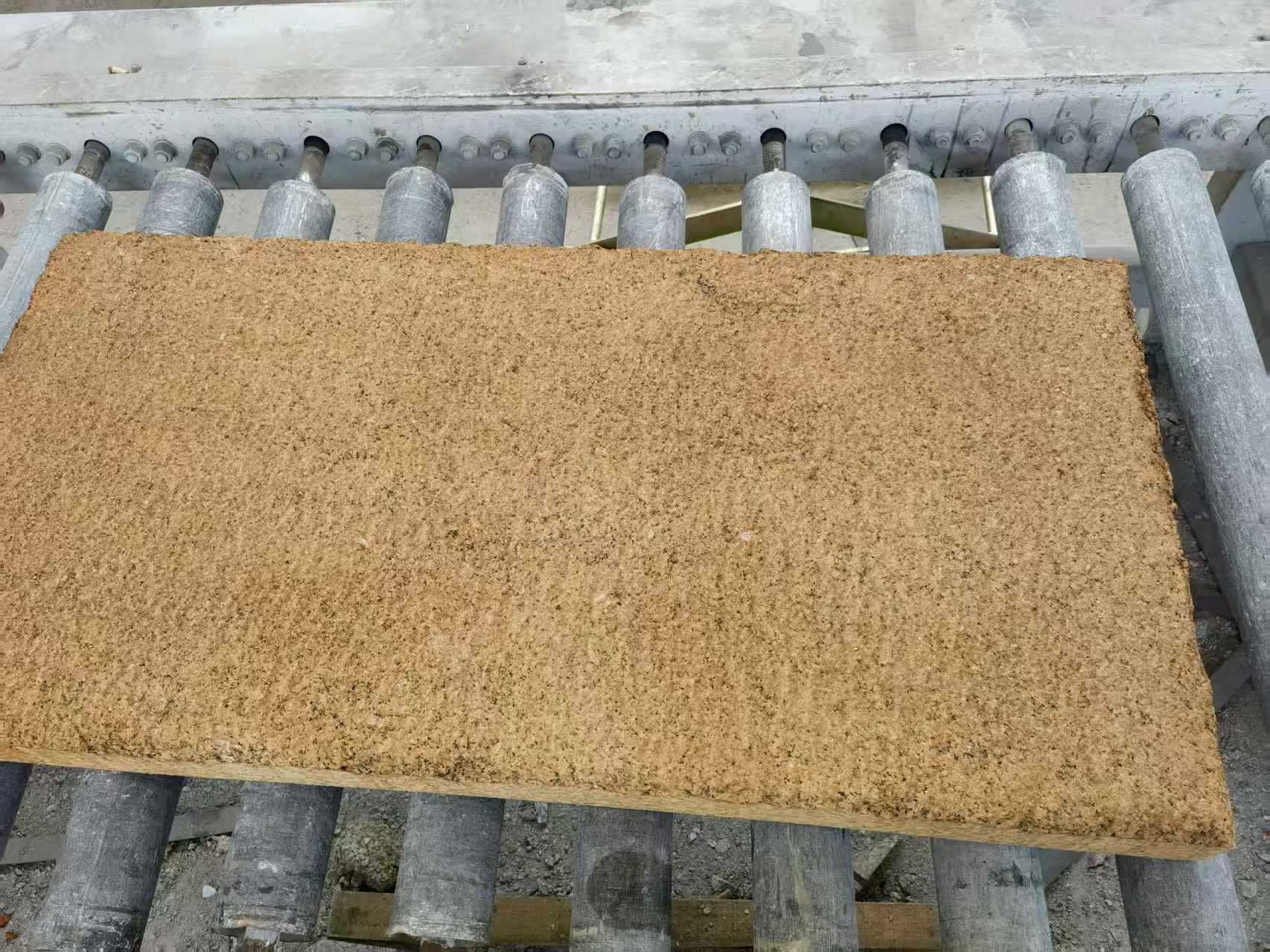 温州 菠萝面老石板，做旧仿古石，流水线生产加工