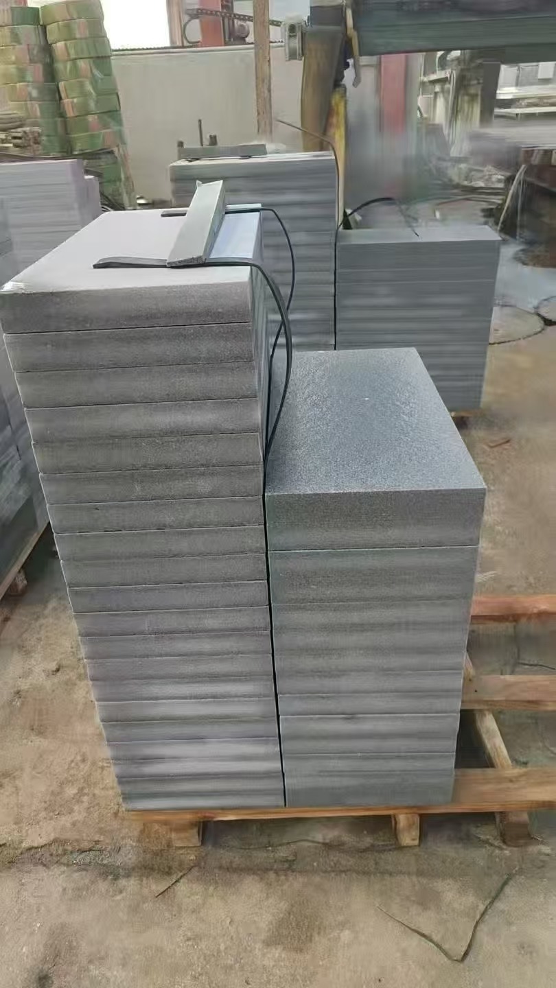 温州 芝麻灰火烧面300*600*50地铺石材